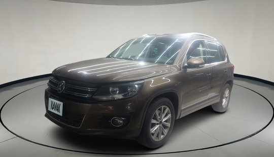 Volkswagen • Tiguan