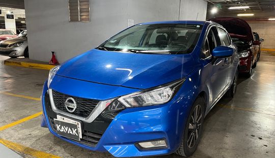 Nissan • Versa