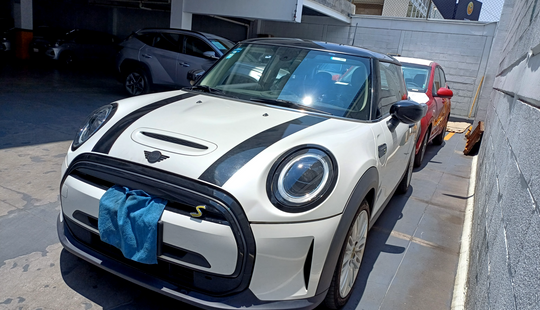 Mini • Cooper