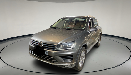 Volkswagen • Touareg