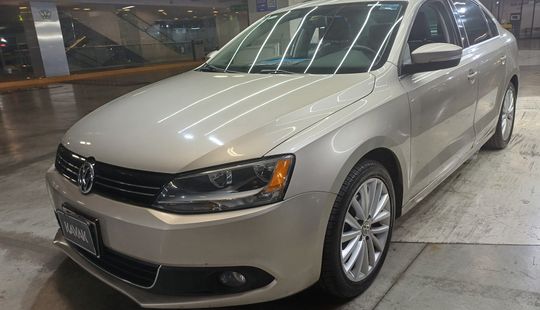 Volkswagen • Jetta