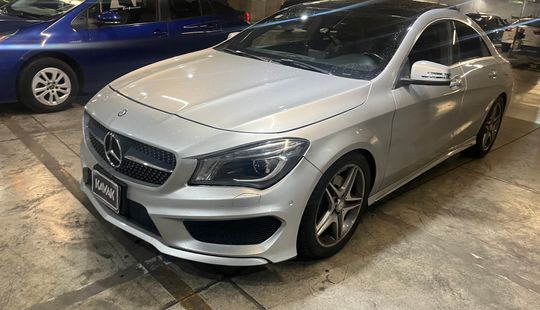 Mercedes Benz • Clase CLA