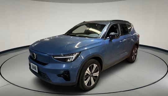 Volvo • XC40