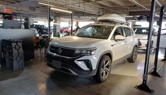 Volkswagen • Taos