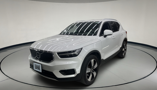 Volvo • XC40