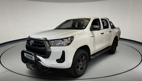 Toyota • Hilux