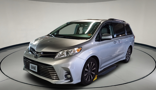 Toyota • Sienna
