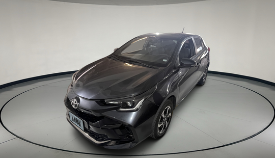 Toyota • Yaris