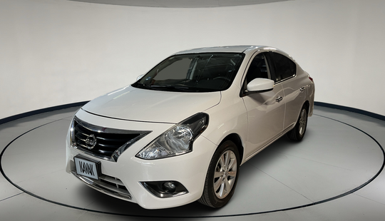 Nissan • Versa