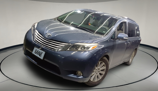 Toyota • Sienna