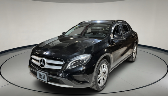 Mercedes Benz • Clase GLA