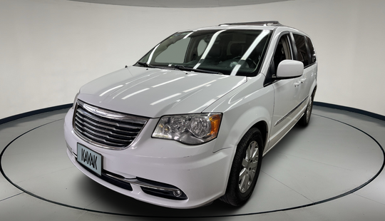 Chrysler • Town & Country