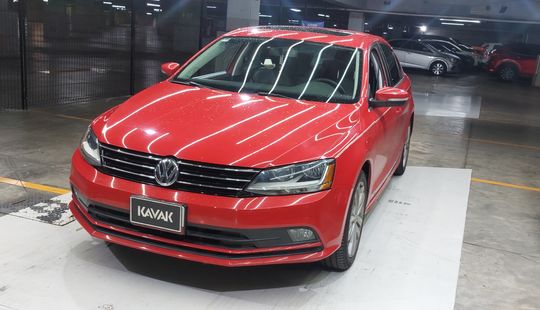 Volkswagen • Jetta
