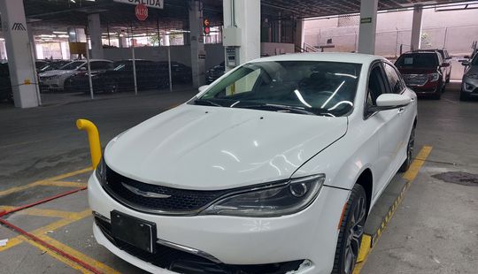 Chrysler • 200