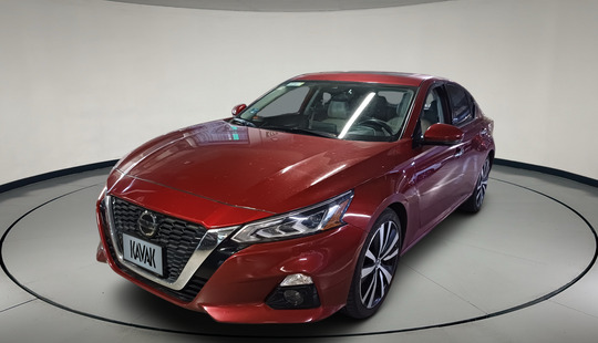 Nissan • Altima