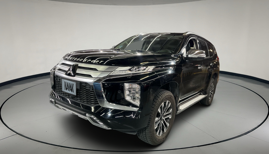 Mitsubishi • Montero