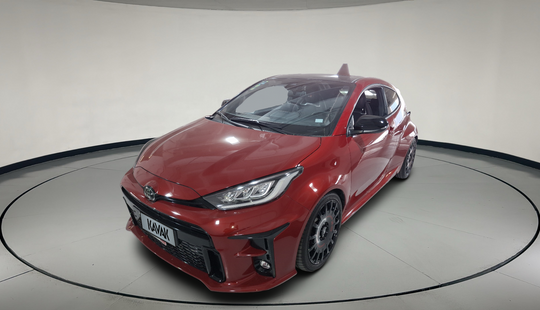 Toyota • Yaris