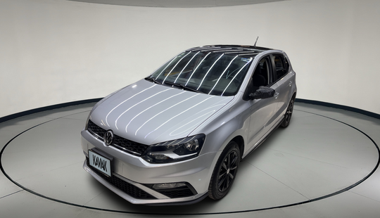 Volkswagen • Polo