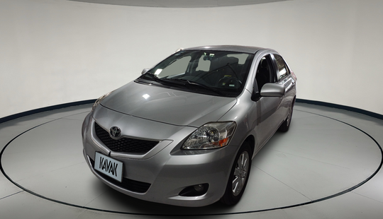 Toyota • Yaris