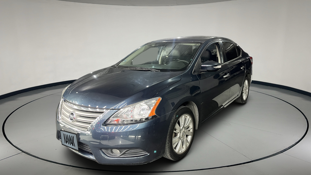 Nissan • Sentra
