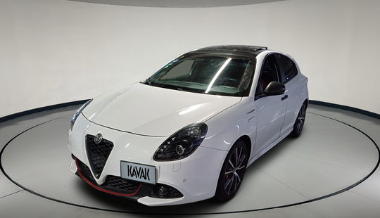 Alfa Romeo • Giulietta