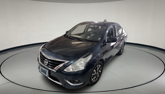 Nissan • Versa