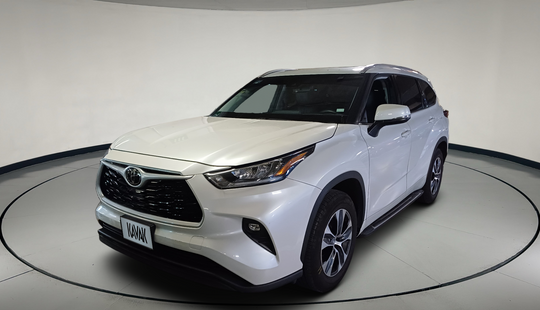 Toyota • Highlander