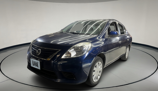 Nissan • Versa