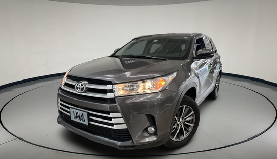 Toyota • Highlander