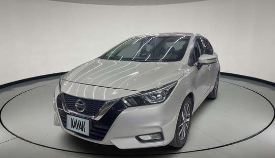 Nissan • Versa