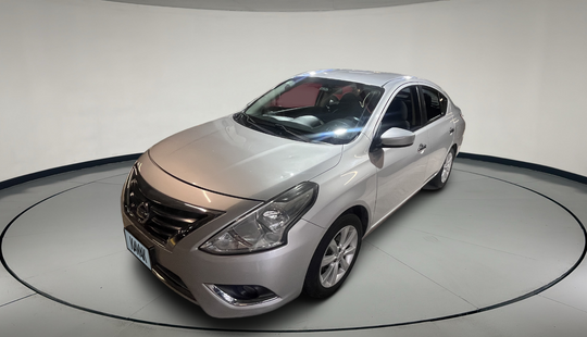 Nissan • Versa