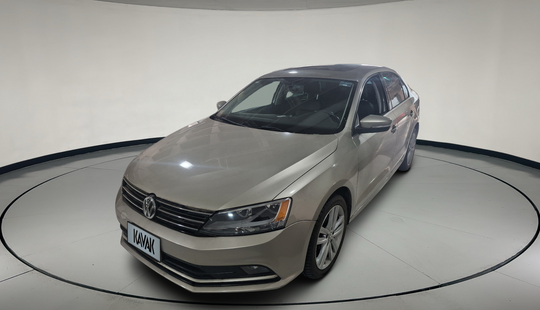 Volkswagen • Jetta