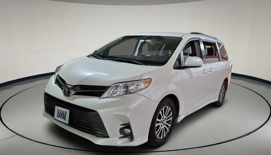 Toyota • Sienna