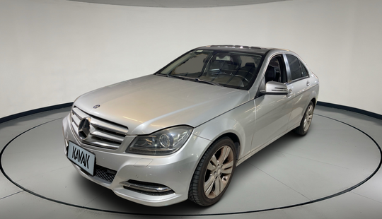 Mercedes Benz • Clase C