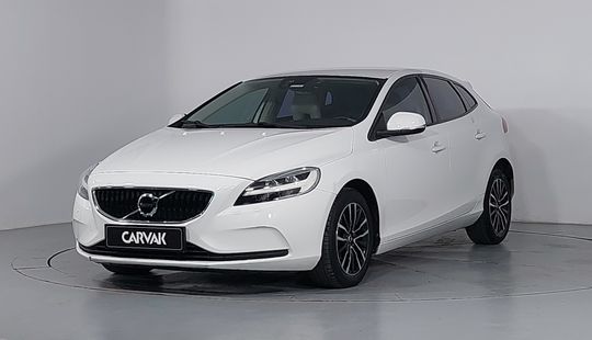 Volvo • V40