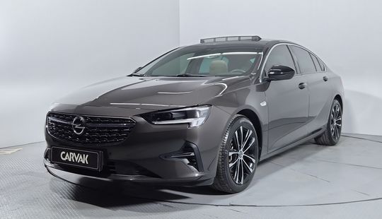 Opel • Insignia