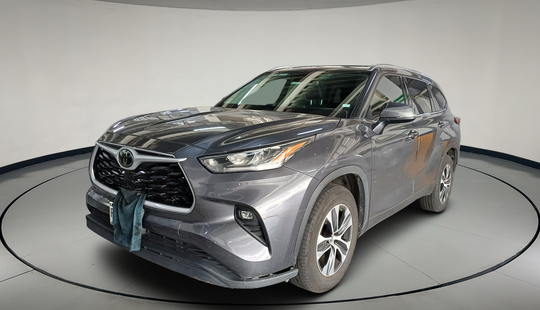 Toyota • Highlander