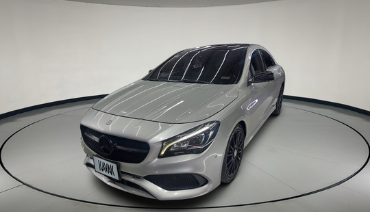 Mercedes Benz • Clase CLA