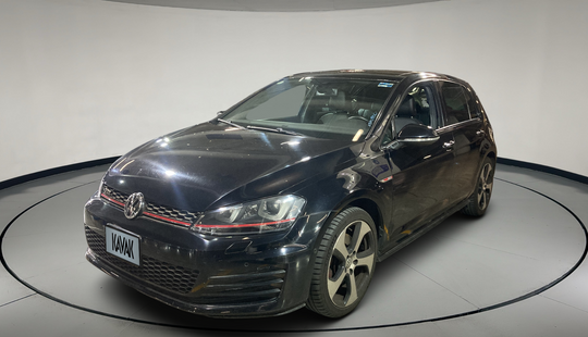 Volkswagen • Golf