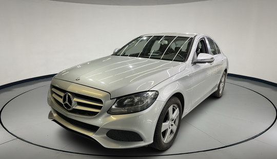 Mercedes Benz • Clase C