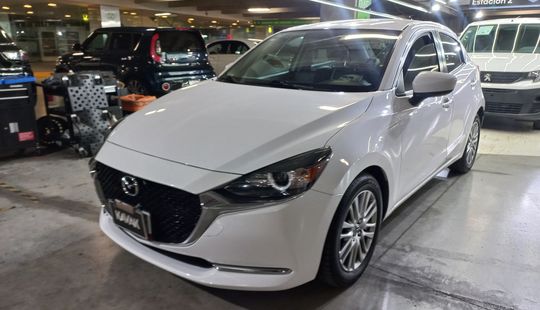Mazda • Mazda 2