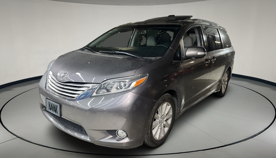 Toyota • Sienna