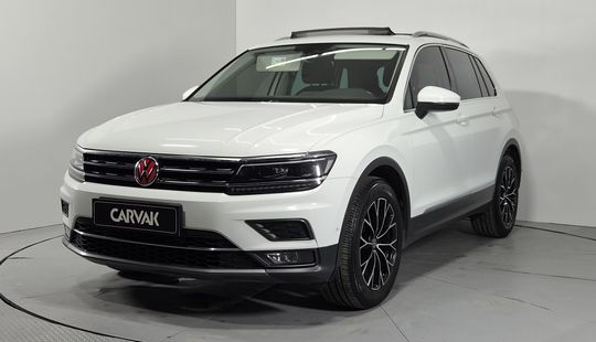 Volkswagen • Tiguan