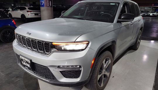 Jeep • Grand Cherokee