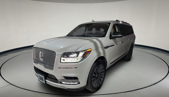 Lincoln • Navigator