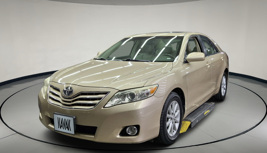 Toyota • Camry