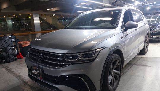 Volkswagen • Tiguan