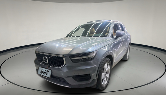 Volvo • XC40