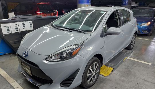 Toyota • Prius C