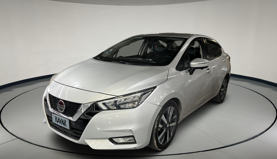 Nissan • Versa